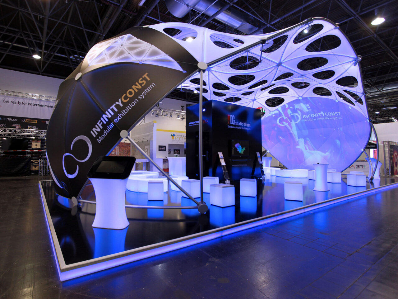 Иммерсивный стенд — EXHIBITOR EuroShop Awards 2020