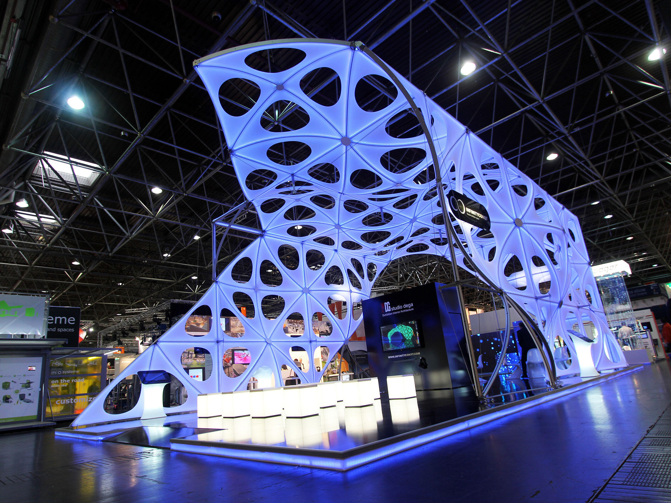 Интерактивный стенд EuroShop 2014 — Exhibit Design Awards